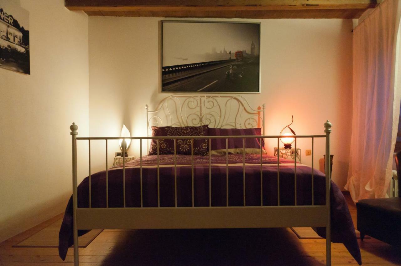 Bed and Breakfast Casale Del Sole Garda Monzambano Exterior foto