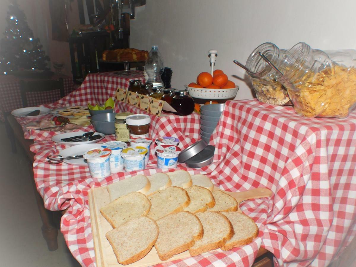 Bed and Breakfast Casale Del Sole Garda Monzambano Exterior foto